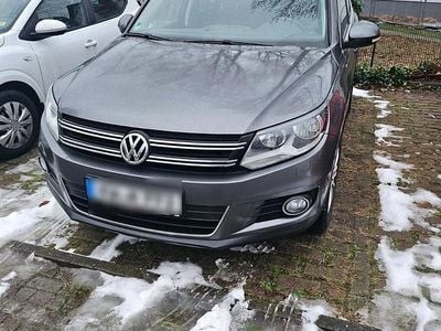 Braun Gebraucht 2014 VW Tiguan SUV | 11.900 € (Fairer Preis)
