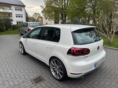 Gebraucht VW Golf VI Edition 211 PS (155 kW) 2011 Weiß Kleinwagen