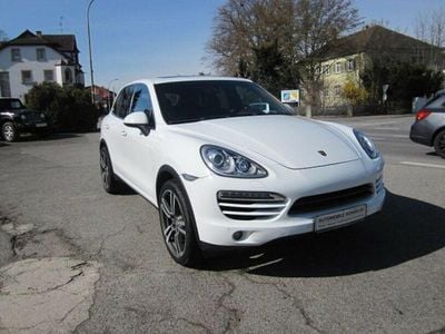 Gebraucht Porsche Cayenne 245 PS (180 kW) 2012 Pure white/weiss SUV