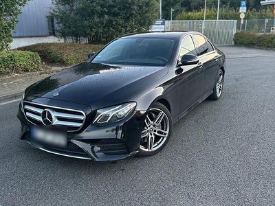 Schwarz Gebraucht 2020 Mercedes E300 AMG line Limousine | 26.500 € (Fairer Preis)