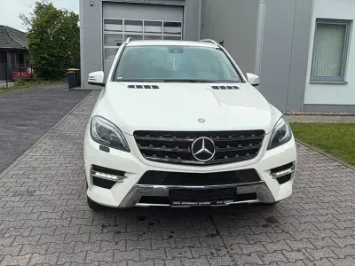 Gebraucht Mercedes ML350 AMG Edition 1 258 PS (189 kW) 2012 Weiß SUV
