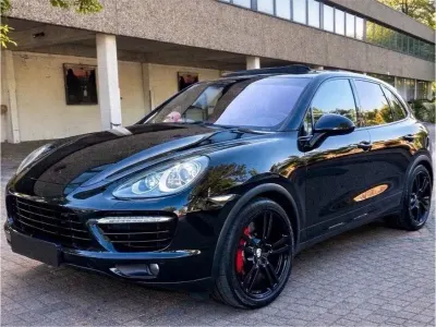 Usata Porsche Cayenne Turbo Chrono 500 CV (367 kW) 2010 Nero SUV