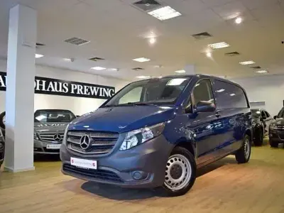 Gebraucht Mercedes Vito 190 PS (139 kW) 2019 Blau Van