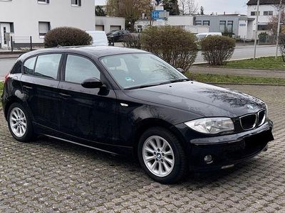 Gebraucht BMW 118 Sport Line 129 PS (94 kW) 2007 Schwarz Kleinwagen