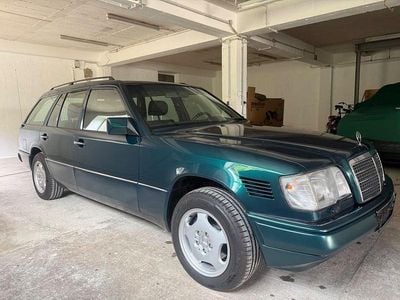 Usata Mercedes 250 113 CV (83 kW) 1995 Verde Berlina