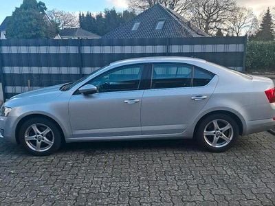 Gebraucht Skoda Octavia 150 PS (110 kW) 2014 Silber Kleinwagen