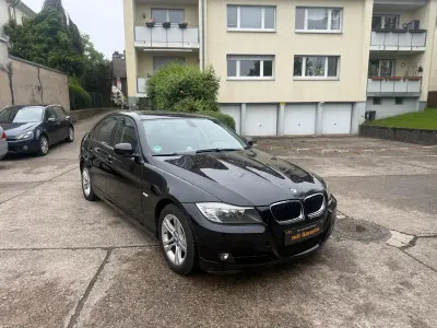 Gebraucht BMW 318 Comfort Edition 143 PS (105 kW) 2009 Schwarz Kombi