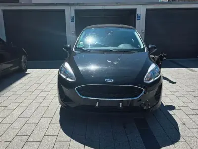 Gebraucht Ford Fiesta Cool & Connect 86 PS (63 kW) 2018 Schwarz Kleinwagen