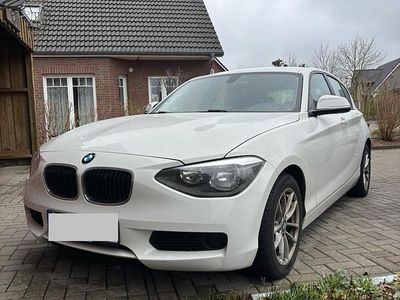 Gebraucht BMW 114 102 PS (75 kW) 2013 Weiß Kleinwagen