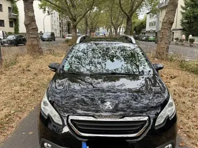 Gebraucht Peugeot 2008 Active 120 PS (88 kW) 2015 Schwarz SUV