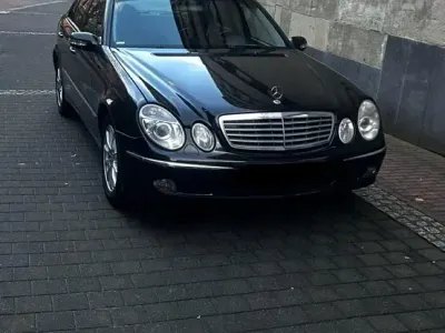 Używany Mercedes E320