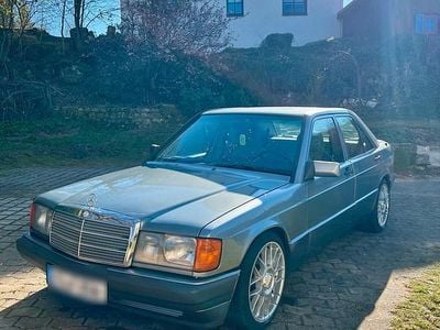 Usata Mercedes 190 108 CV (79 kW) 1991 Argento Berlina