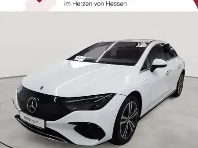 Gebraucht Mercedes EQE300 Electric Art 180 kW (245 PS) 2023 Manufaktur opalithweiß bright Limousine