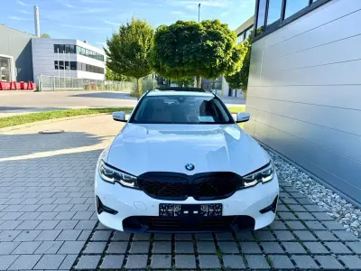 Gebraucht BMW 330 Sport Line 258 PS (189 kW) 2021 Weiß Kombi