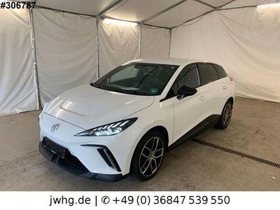 White / dover white uni Gebraucht 2023 MG MG4 EV Luxury Kleinwagen | 17.850 € (Guter Preis)