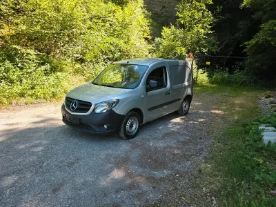 Gebraucht Mercedes Citan 109 90 PS (66 kW) 2017 Brillantsilber metallic Van / Kleinbus