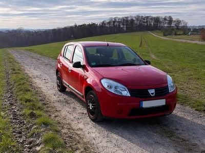 Gebraucht Dacia Sandero 75 PS (55 kW) 2011 Rot Limousine