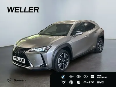 Gebraucht Lexus UX 250h 184 PS (135 kW) 2022 Titaniumsilber SUV