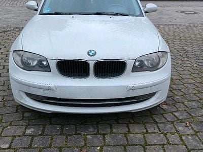 Gebraucht BMW 116 122 PS (89 kW) 2008 Weiß Kleinwagen