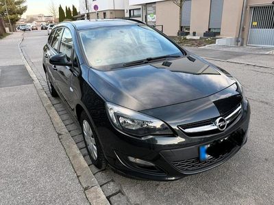 Gebraucht Opel Astra 132 PS (97 kW) 2015 Schwarz Kombi