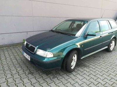 gebraucht Skoda Octavia 1.8 T Combi SLX