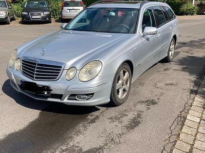 Mercedes E280