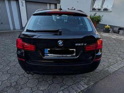 Schwarz Gebraucht 2013 BMW 520 Sport Line Kombi | 12.699 € (Fairer Preis)