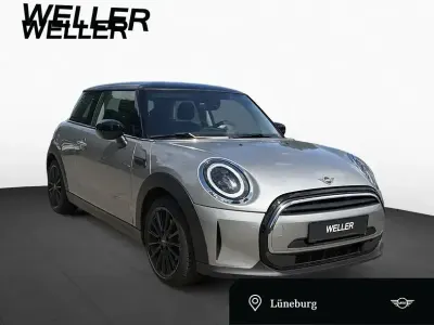 Gebraucht Mini Cooper 136 PS (100 kW) 2023 Melting silver iii (silber) Kleinwagen
