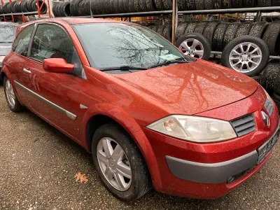 Gebraucht Renault Mégane II 66 PS (48 kW) 2004 Rot Kleinwagen
