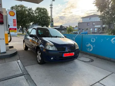 Gebraucht Renault Clio II 58 PS (42 kW) 2004 Limousine