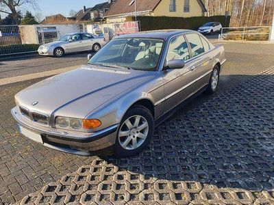 Silber metallic Gebraucht 1999 BMW 740 Limousine | 11.999 €