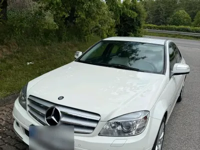 Gebraucht Mercedes C180 155 PS (114 kW) 2008 Weiß Limousine