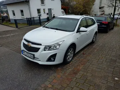 Gebraucht Chevrolet Cruze LT 131 PS (96 kW) 2012 Weiß Kombi