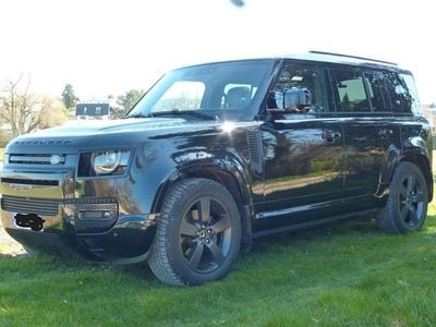 Begagnad Land Rover Defender Dynamic 250 HK (183 kW) 2023 Svart SUV
