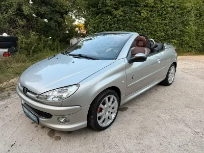 Gebraucht Peugeot 206 CC Roland Garros 136 PS (100 kW) 2006 Silber Cabrio
