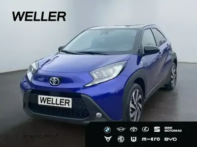 Nowe Toyota Aygo 72 KM (52 kW) 2025 Niebieski Hatchback