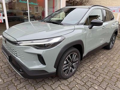 Neu Toyota Corolla Cross Team 197 PS (144 kW) 2026 Urban khaki SUV