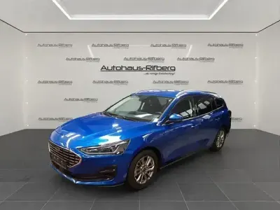Gebraucht Ford Focus Titanium 116 PS (85 kW) 2024 Blau Limousine