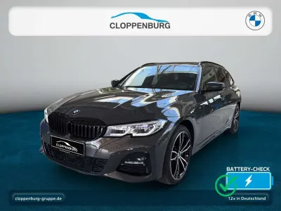 Gebraucht BMW 330e Performance 292 PS (214 kW) 2021 Bmw individual dravitgrau Kombi