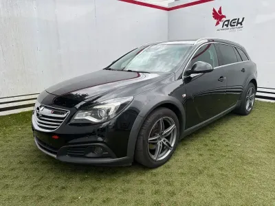 Gebraucht Opel Insignia Country Tourer 163 PS (119 kW) 2014 Schwarz Limousine