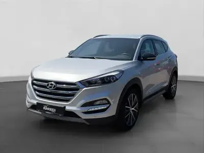 Gebraucht Hyundai Tucson Passion Plus 177 PS (130 kW) 2018 Platinum silver (metallic) SUV