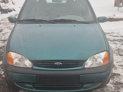 Grün Gebraucht 1999 Ford Fiesta Limousine | 1.900 € (Etwas zu teuer)