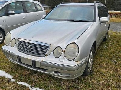 Gebraucht Mercedes E280 204 PS (150 kW) 2002 Silber Kombi