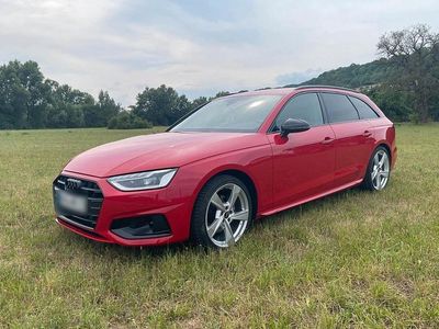 Rot Gebraucht 2024 Audi A4 Advanced Kombi | 32.500 € (Fairer Preis)