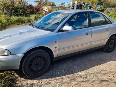 Occasion Audi A4 125 ch (91 kW) 1996 Argent Berline