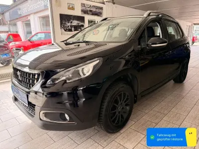 Gebraucht Peugeot 2008 Active 82 PS (60 kW) 2018 Schwarz SUV