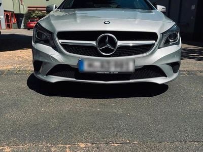 Mercedes CLA200