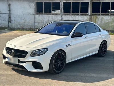 gebraucht Mercedes E63S AMG Carbon 3D-Burm TV Standh Pano Garantie