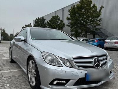 Gebraucht Mercedes E350 292 PS (214 kW) 2009 Grau Coupé