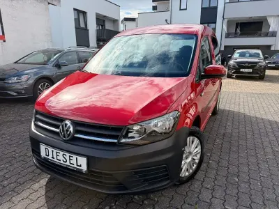 Gebraucht VW Caddy Trendline 75 PS (55 kW) 2019 Rot Van / Kleinbus